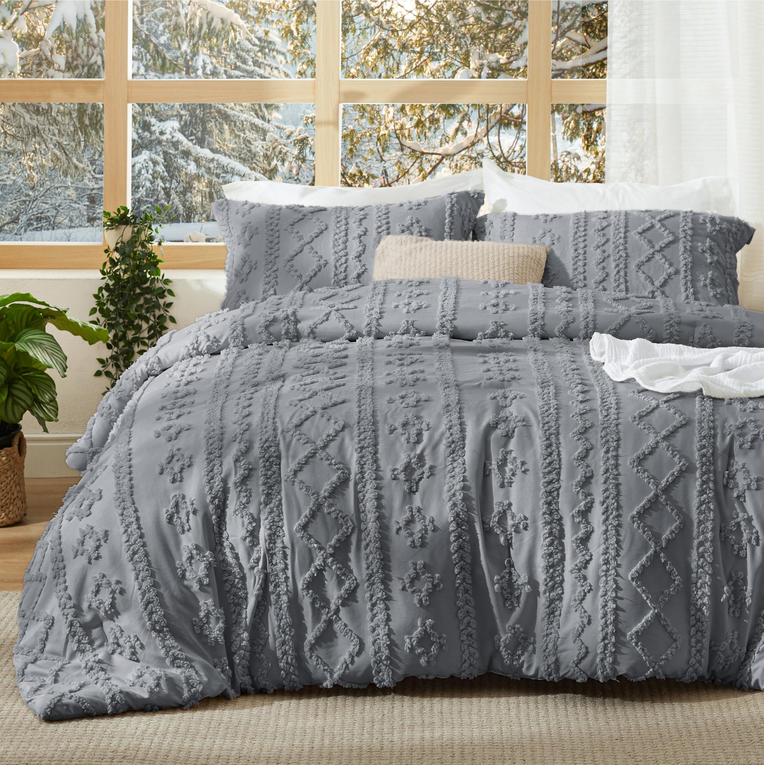 Bedsure Tufted Boho Comforter Set Twin Size - Beige Boho Bed Set, GentleSoft™ 2 Pieces Farmhouse-Style Embroidery Bedding, Gifts for Woman, Soft Jacquard Kids' Twin Comforter for All Seasons