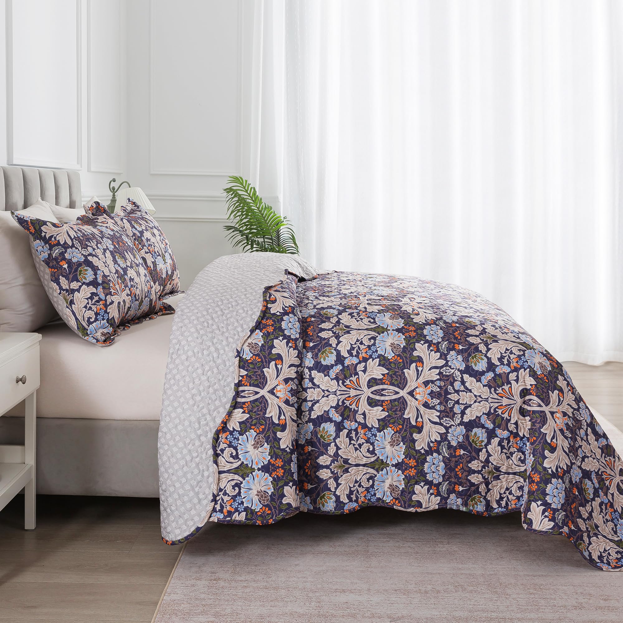 HoneiLife Quilt Sets Twin Size - 2 Piece Microfiber Quilts Reversible Bedspreads Patchwork Coverlets Floral Bedding Set All Season Quilts with Blue and White Porcelain Pattern