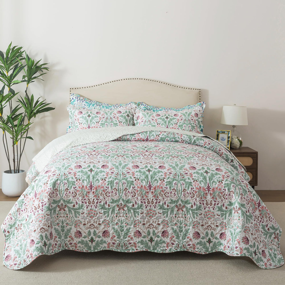HoneiLife Quilt Sets Twin Size - 2 Piece Microfiber Quilts Reversible Bedspreads Patchwork Coverlets Floral Bedding Set All Season Quilts with Blue and White Porcelain Pattern