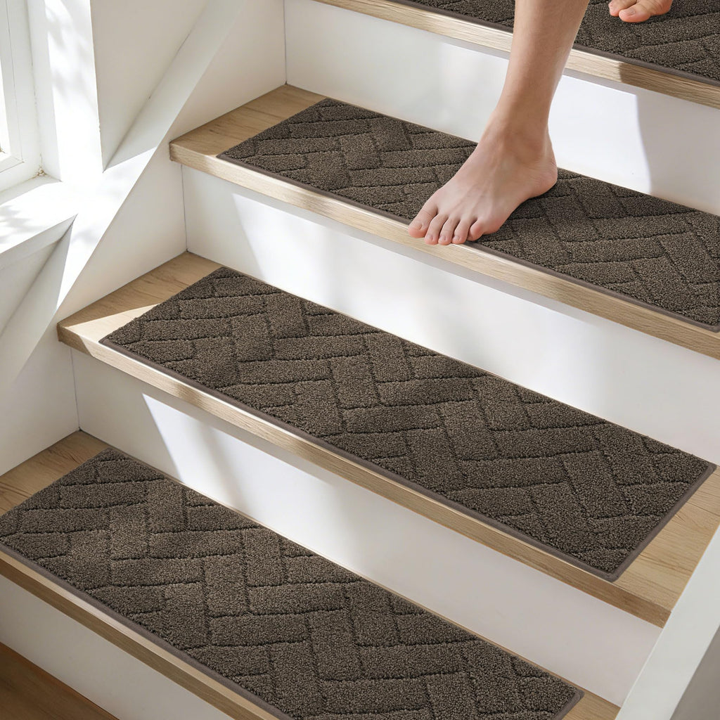 BEQHAUSE Stair Treads for Wooden Steps 28inX9in, Non Slip Carpet Stair Treads Indoor Stair Runners Machine Washable, Soft Stair Rugs Mat Surface Polyester TPE Backing, 4pcs, Beige