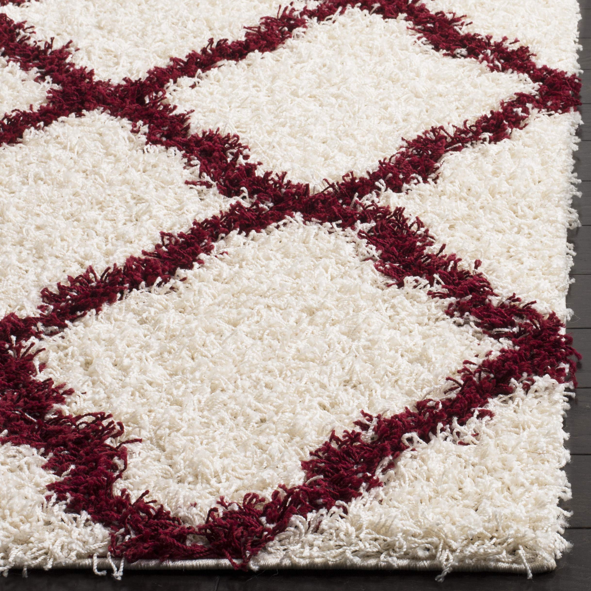 SAFAVIEH Dallas Shag Collection Accent Rug - 2'3" x 4', Beige & Ivory, Trellis Design, Non-Shedding & Easy Care, 1.5-inch Thick Ideal for High Traffic Areas in Entryway, Living Room, Bedroom (SGD257D)
