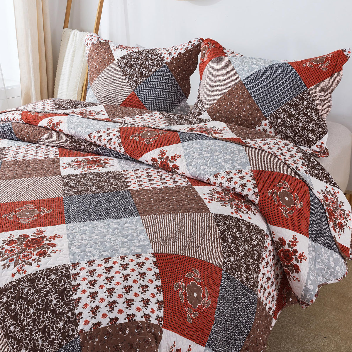 HoneiLife Quilt Sets Twin Size - 2 Piece Microfiber Quilts Reversible Bedspreads Patchwork Coverlets Floral Bedding Set All Season Quilts with Blue and White Porcelain Pattern