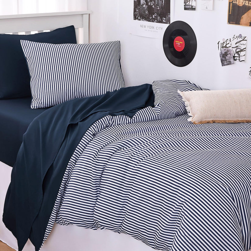 Wake In Cloud - Striped Comforter Set, Ticking Stripe Vertical Pinstripe Neutral Farmhouse Pattern Printed, Soft Lightweight Bedding, 3 Pieces, Blue White, Twin/Twin XL Size