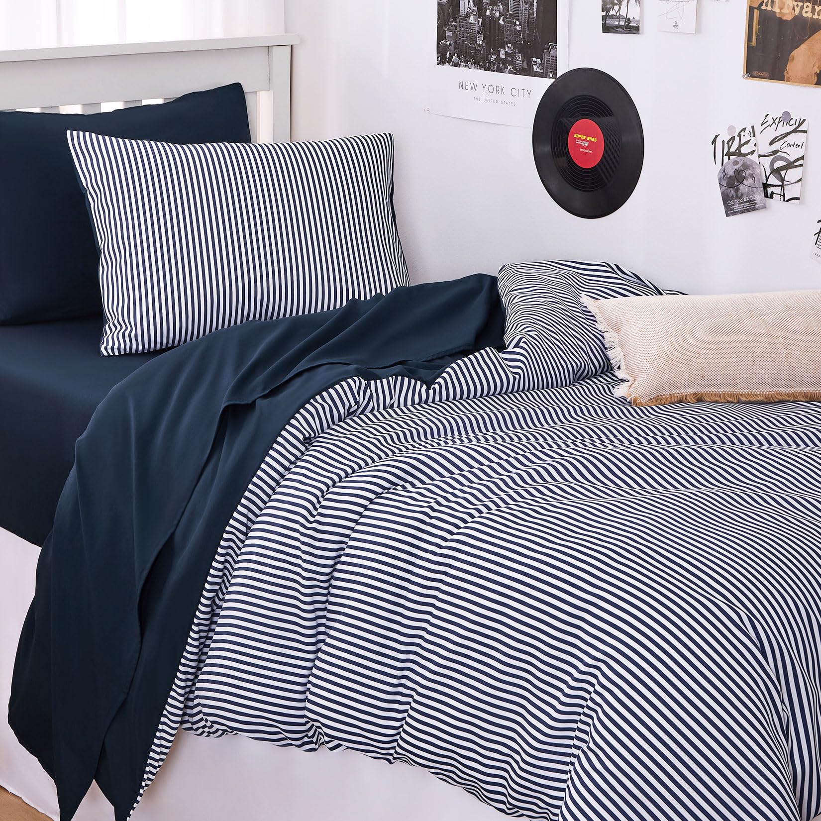 Wake In Cloud - Striped Comforter Set, Ticking Stripe Vertical Pinstripe Neutral Farmhouse Pattern Printed, Soft Lightweight Bedding, 3 Pieces, Blue White, Twin/Twin XL Size