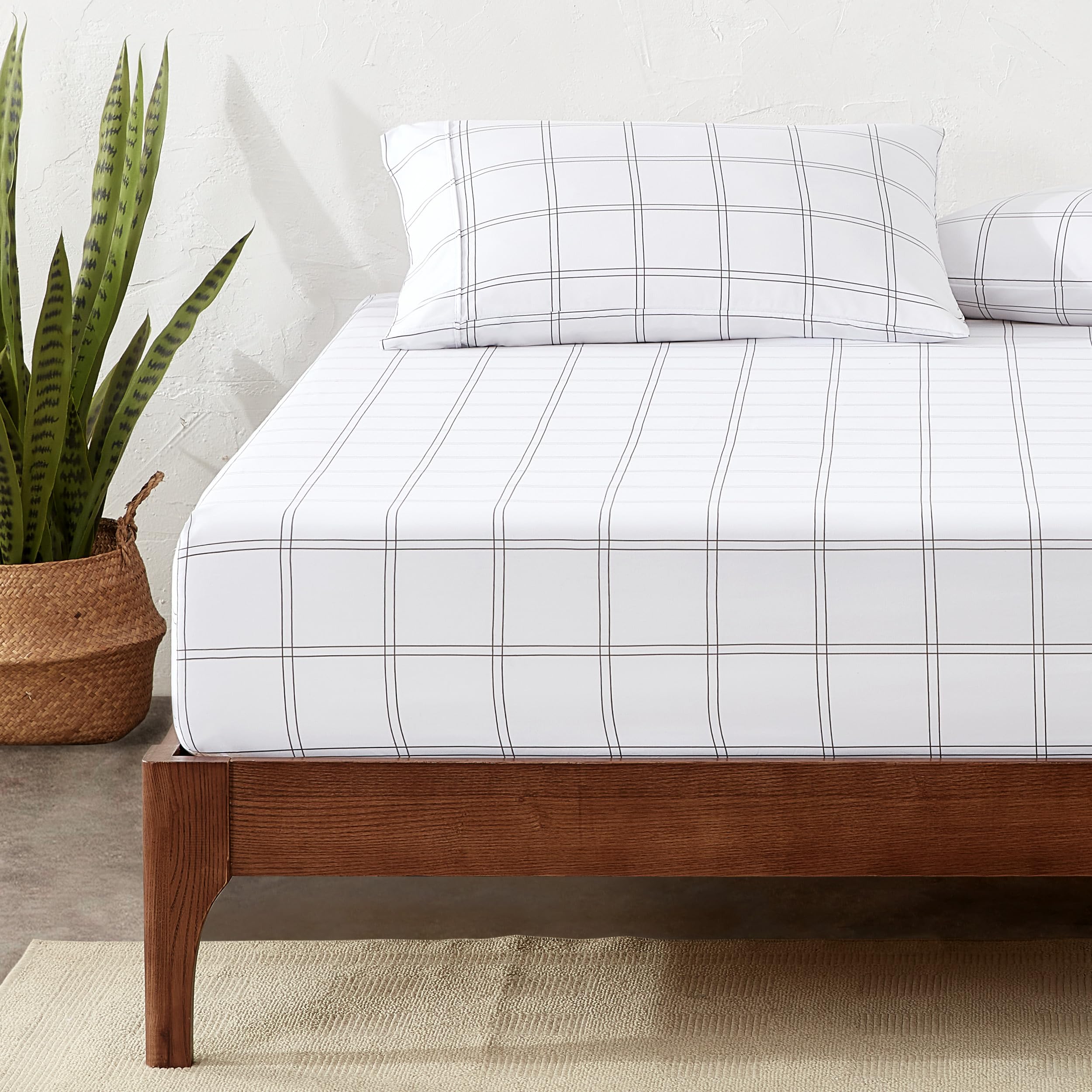 Bare Home Fitted Bottom Sheet Twin Size - Premium 1800 Ultra-Soft - Hotel Luxury - Deep Pocket - Durable and Long Lasting (Twin, White)