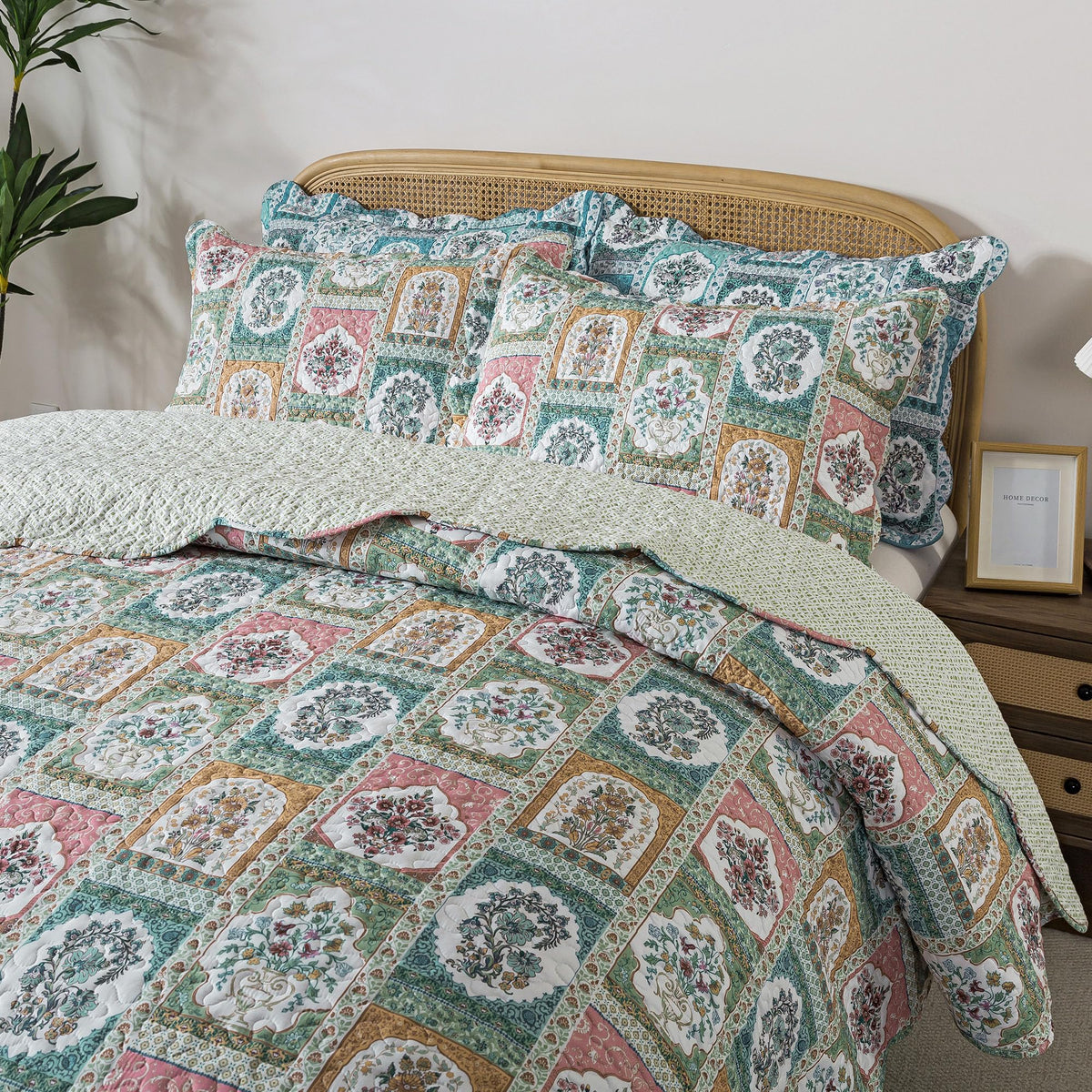 HoneiLife Quilt Sets Twin Size - 2 Piece Microfiber Quilts Reversible Bedspreads Patchwork Coverlets Floral Bedding Set All Season Quilts with Blue and White Porcelain Pattern