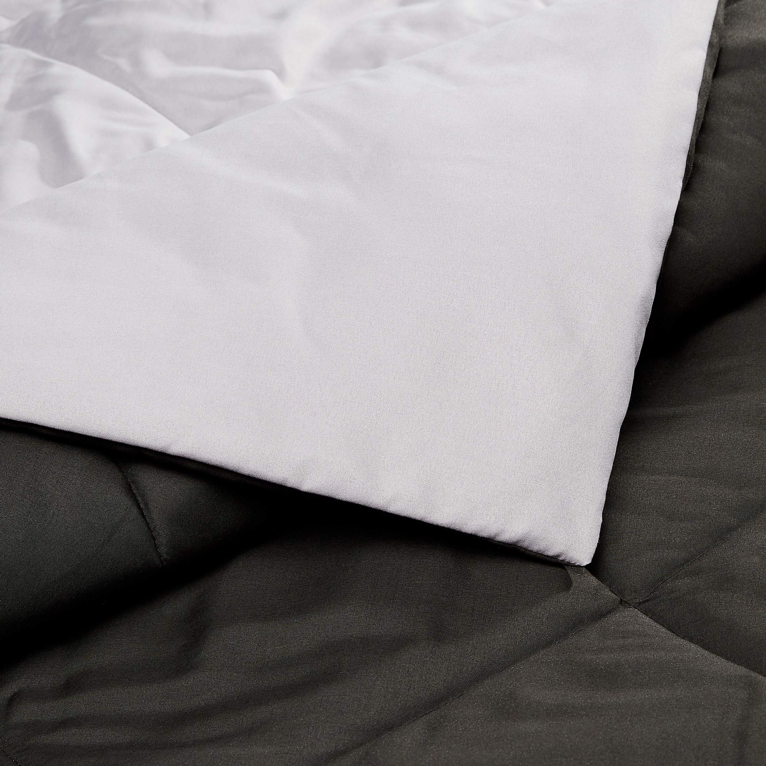 Amazon Basics Reversible Lightweight Microfiber All Season Comforter Blanket, Twin/Twin XL, Burgundy/Grey (Pack of 2)