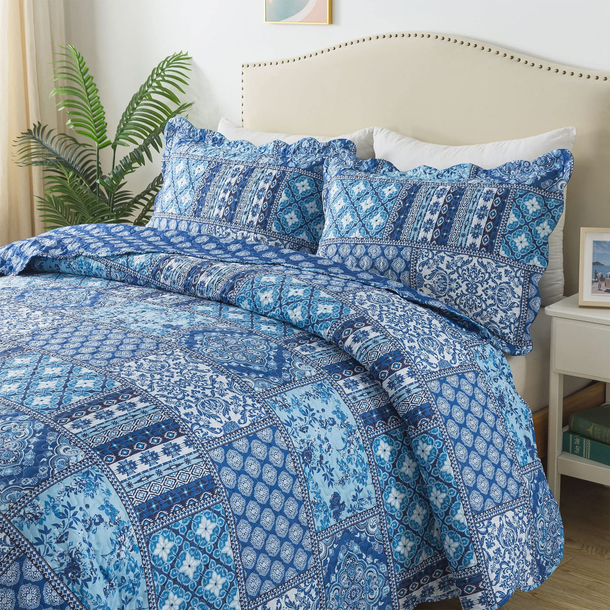 HoneiLife Quilt Sets Twin Size - 2 Piece Microfiber Quilts Reversible Bedspreads Patchwork Coverlets Floral Bedding Set All Season Quilts with Blue and White Porcelain Pattern
