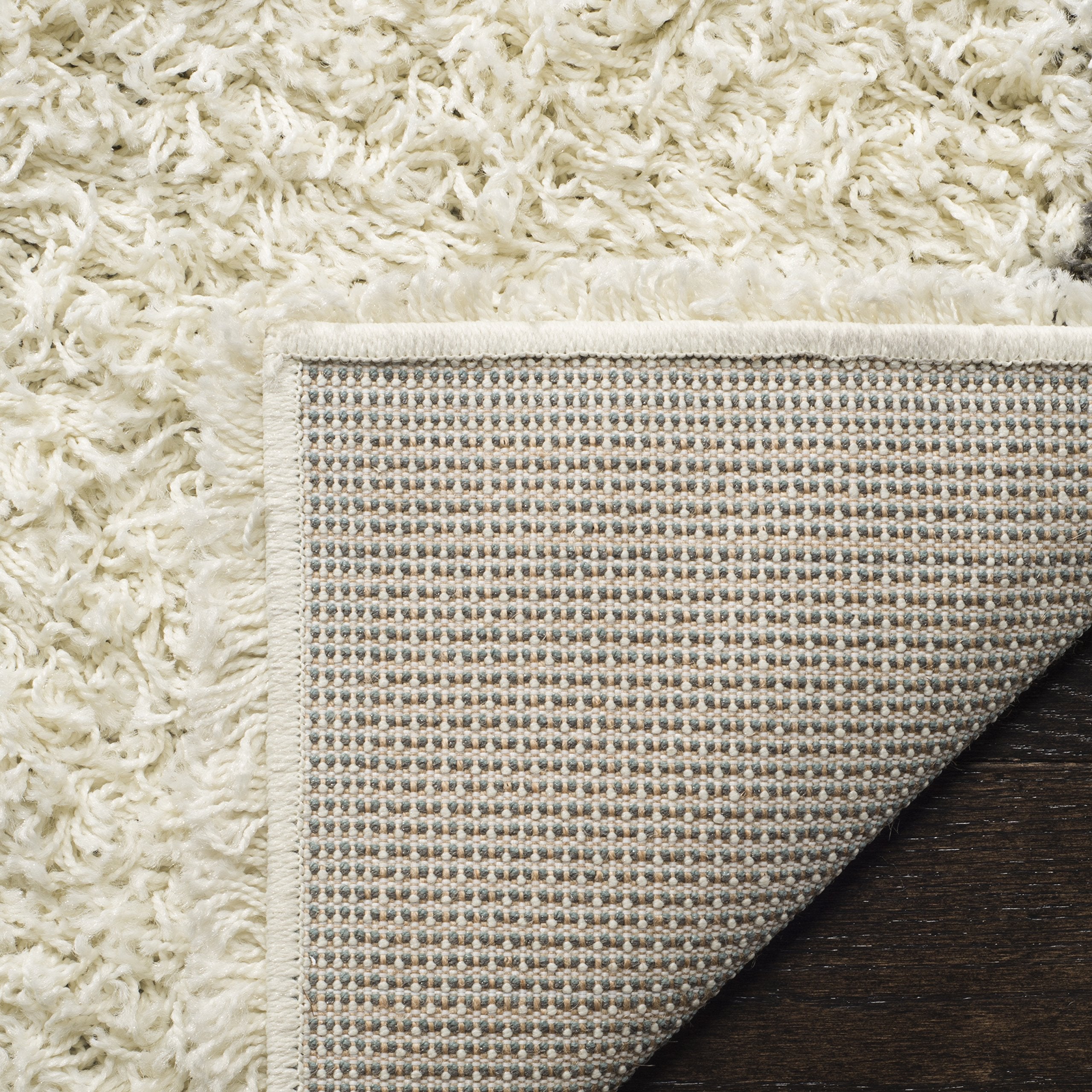 SAFAVIEH Dallas Shag Collection Accent Rug - 2'3" x 4', Beige & Ivory, Trellis Design, Non-Shedding & Easy Care, 1.5-inch Thick Ideal for High Traffic Areas in Entryway, Living Room, Bedroom (SGD257D)