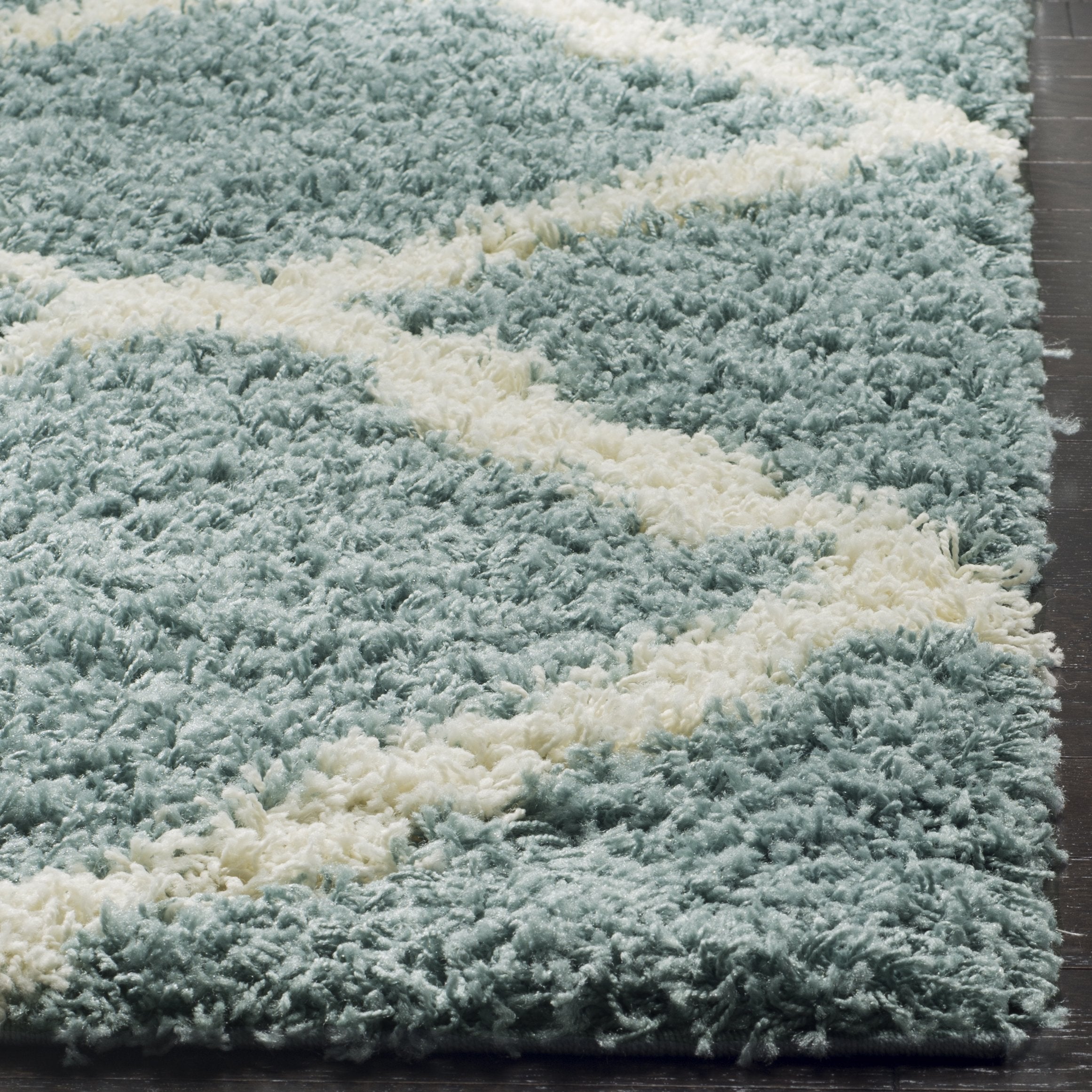 SAFAVIEH Dallas Shag Collection Accent Rug - 2'3" x 4', Beige & Ivory, Trellis Design, Non-Shedding & Easy Care, 1.5-inch Thick Ideal for High Traffic Areas in Entryway, Living Room, Bedroom (SGD257D)